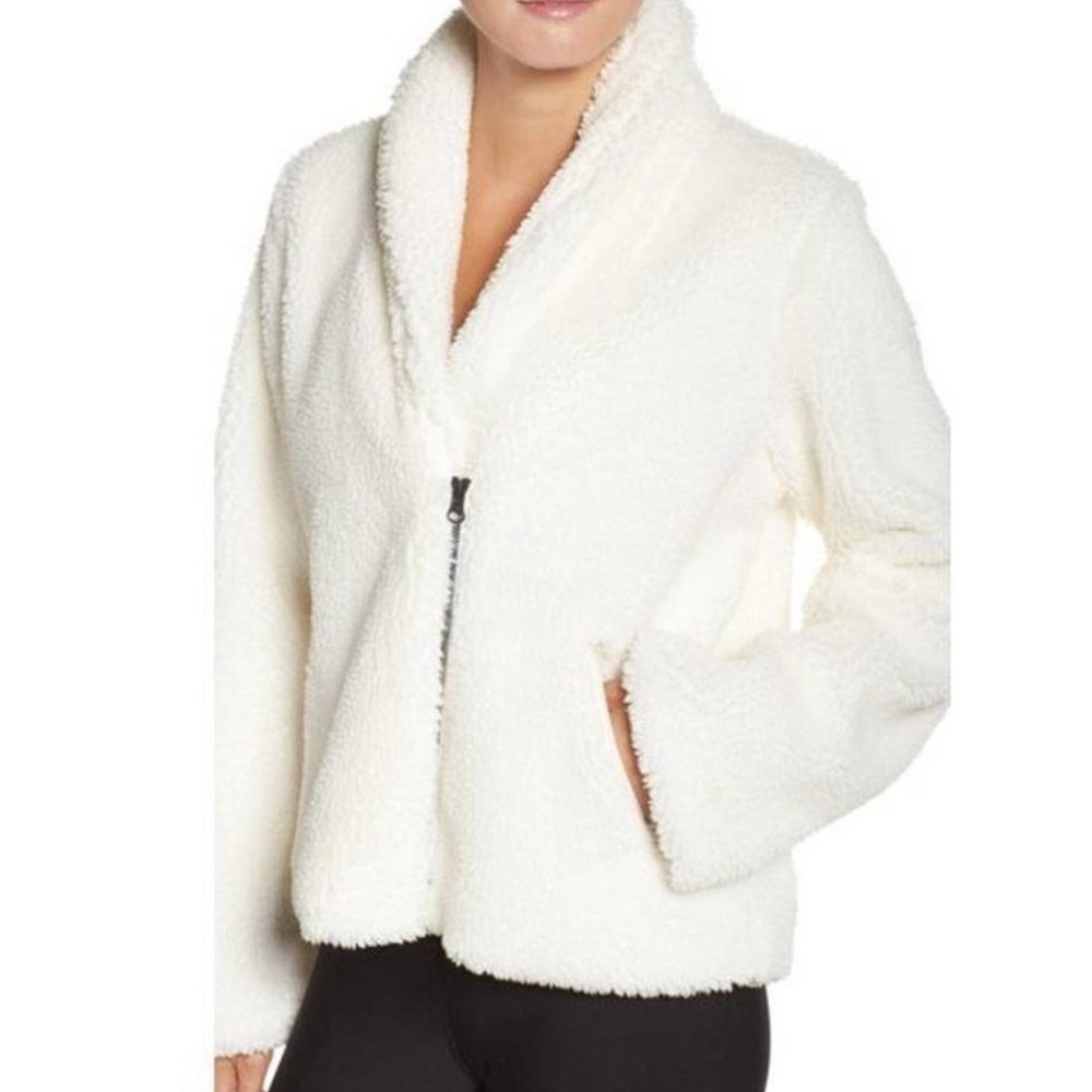 Alo Fleece Moto in BLACK- M